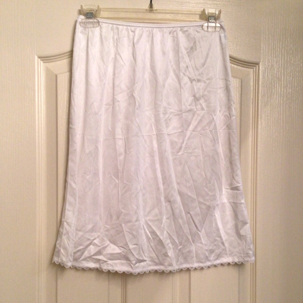 Women’s Half Slip